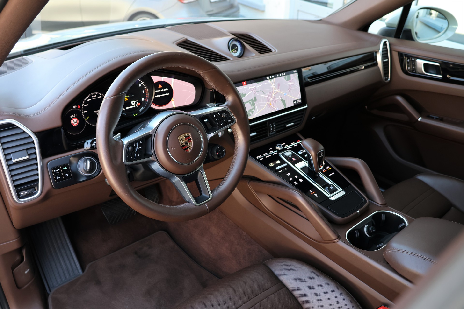 PORSCHE Cayenne Coupé E-Hybrid (CH) *KREIDE*-image-10