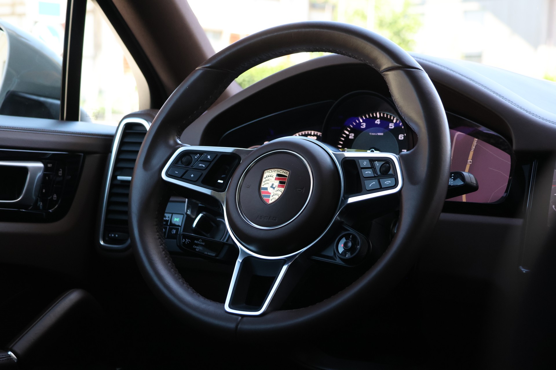 PORSCHE Cayenne Coupé E-Hybrid (CH) *KREIDE*-image-15