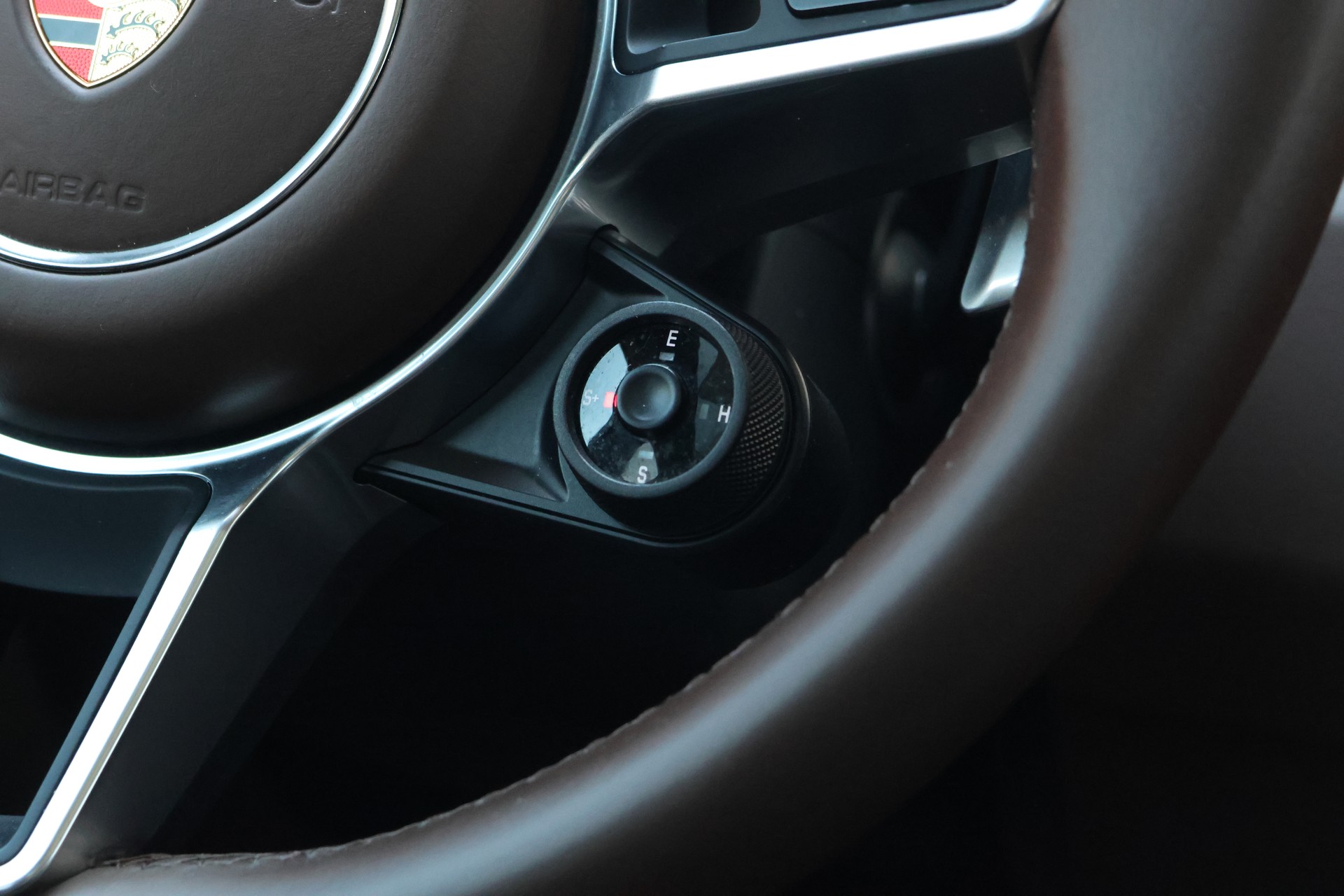PORSCHE Cayenne Coupé E-Hybrid (CH) *KREIDE*-image-18