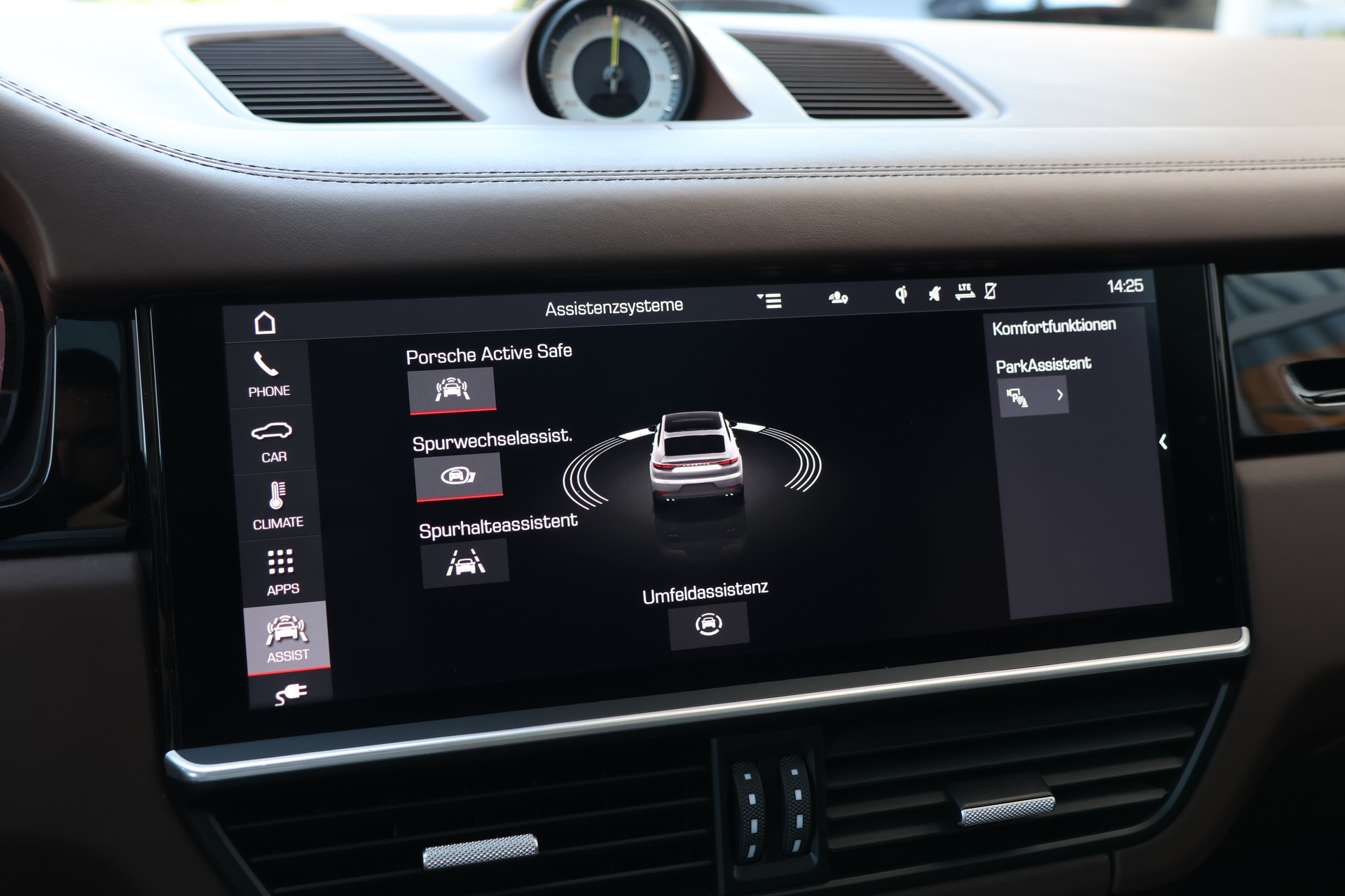 PORSCHE Cayenne Coupé E-Hybrid (CH) *KREIDE*-image-25