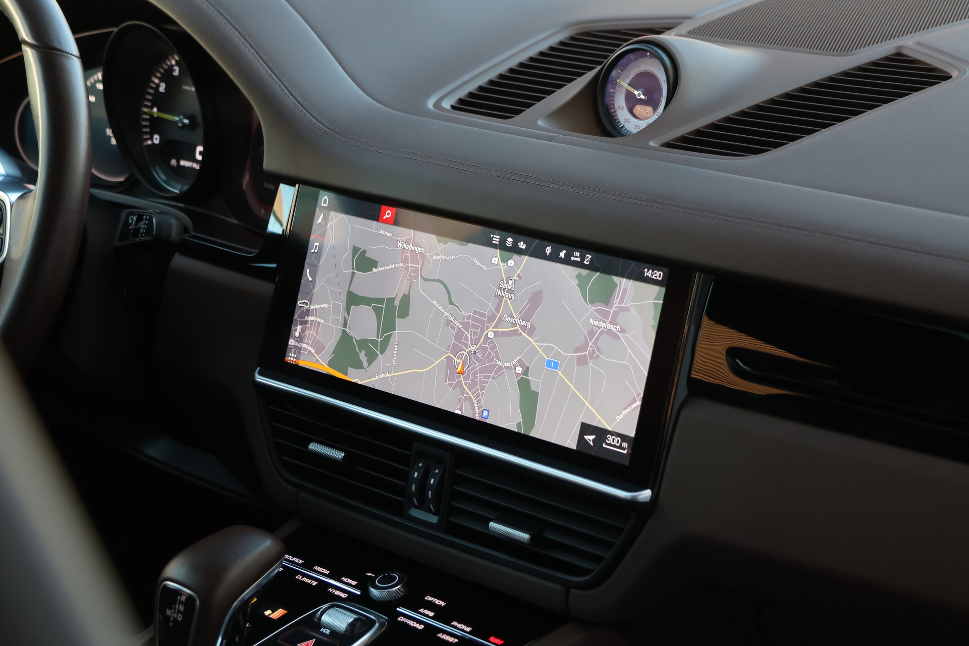 PORSCHE Cayenne Coupé E-Hybrid (CH) *KREIDE*-image-21
