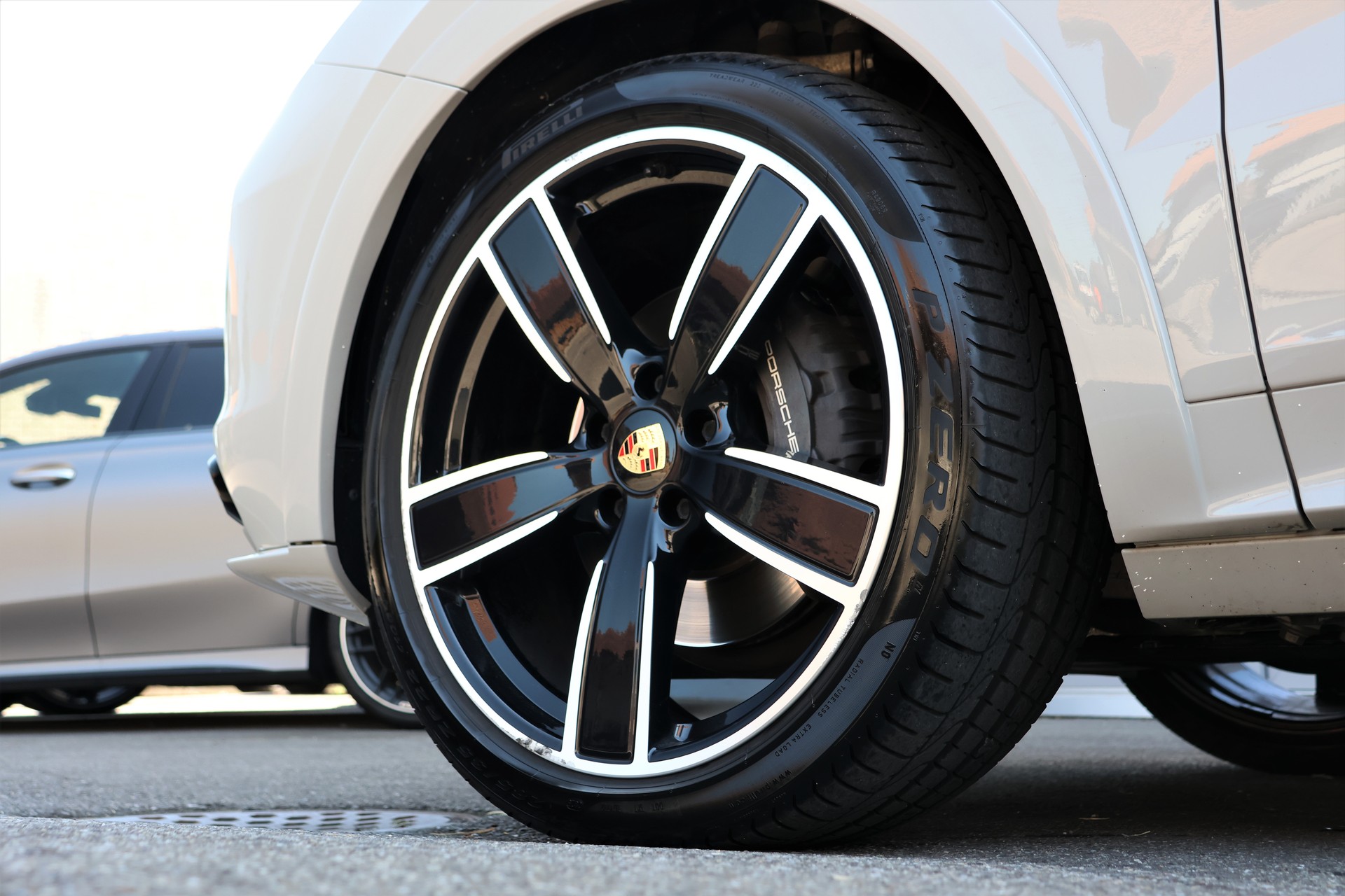 PORSCHE Cayenne Coupé E-Hybrid (CH) *KREIDE*-image-8