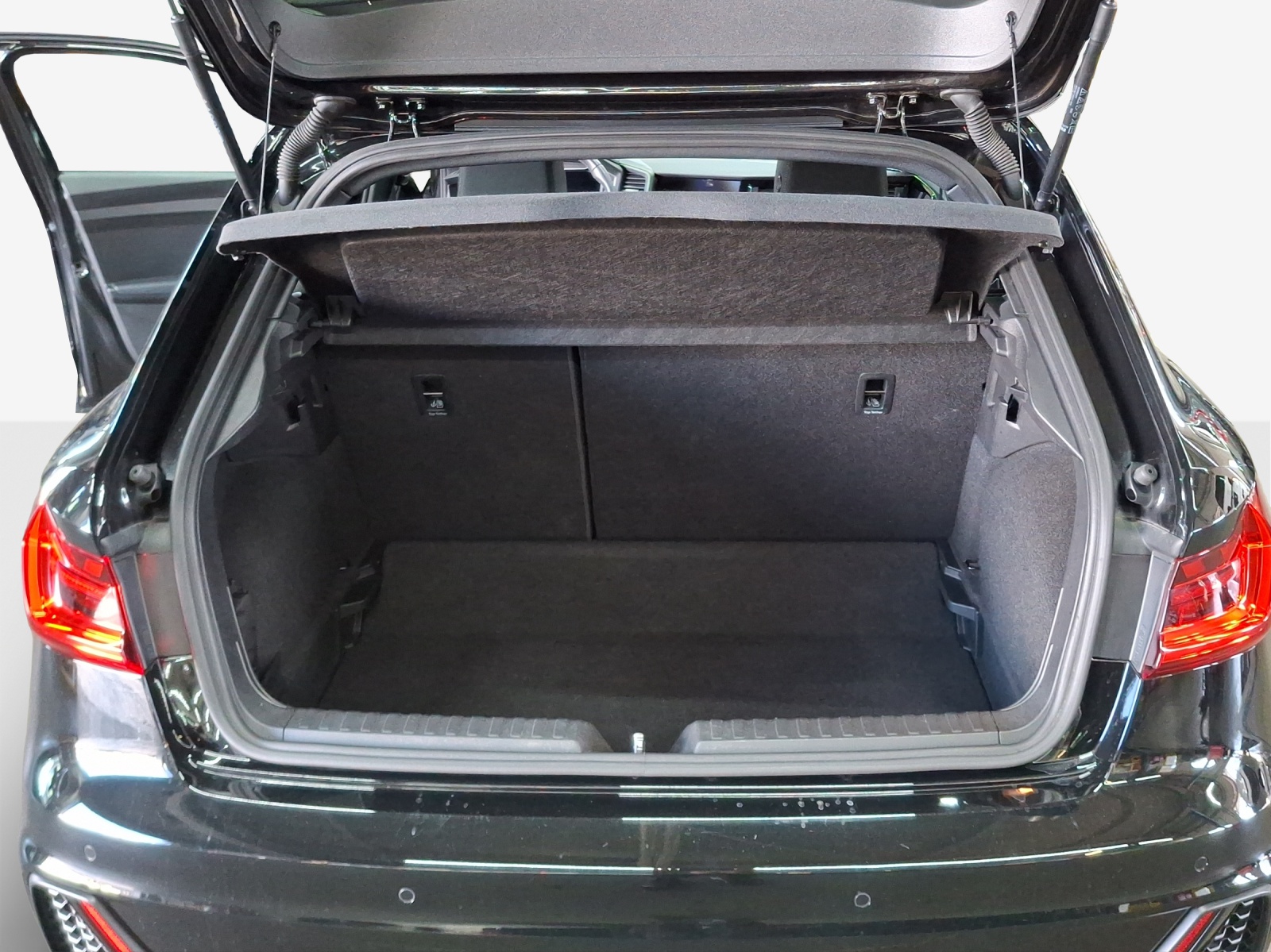 AUDI A1 Sportback 30 TFSI S Line Attraction S-tronic-image-12