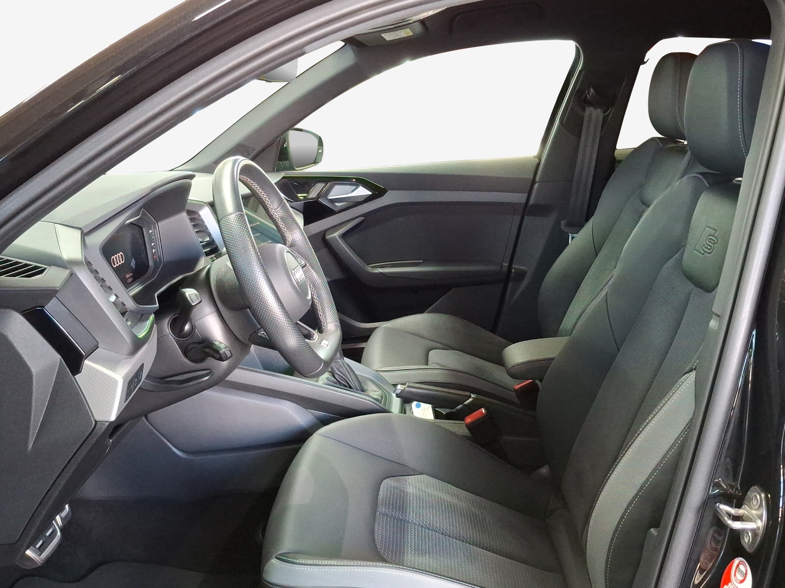 AUDI A1 Sportback 30 TFSI S Line Attraction S-tronic-image-7
