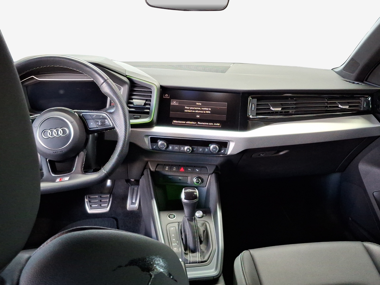 AUDI A1 Sportback 30 TFSI S Line Attraction S-tronic-image-8