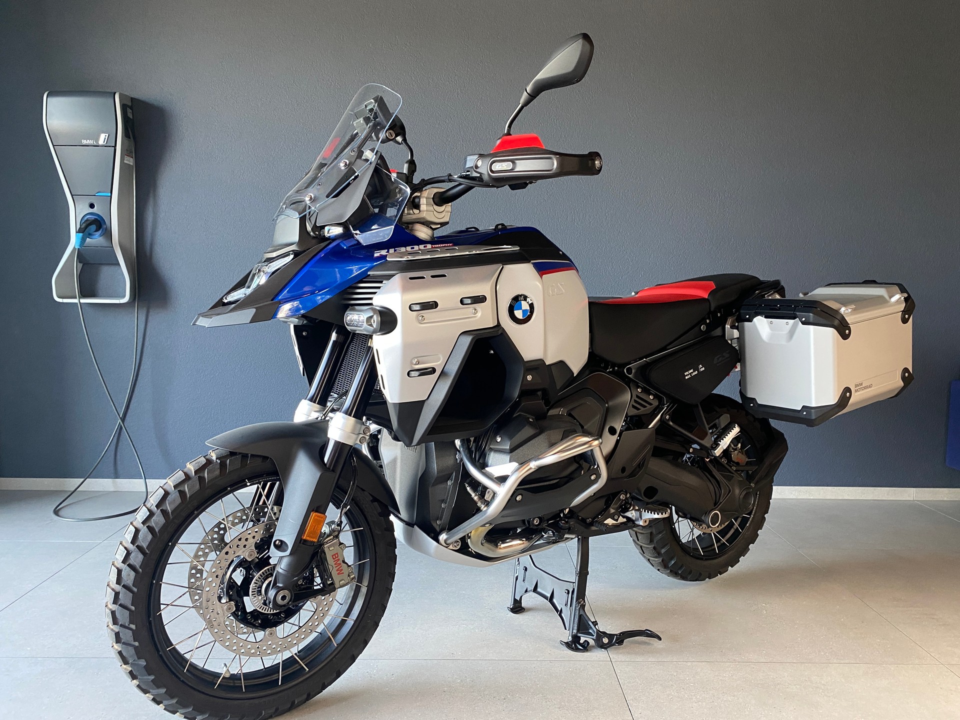 BMW R 1300 GS Adventure-showroom-element-1