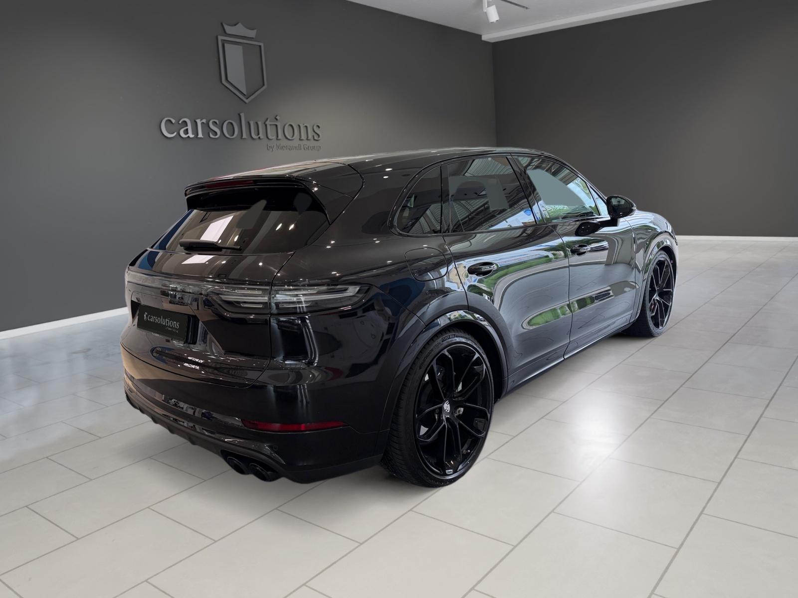 PORSCHE Cayenne Turbo-image-3