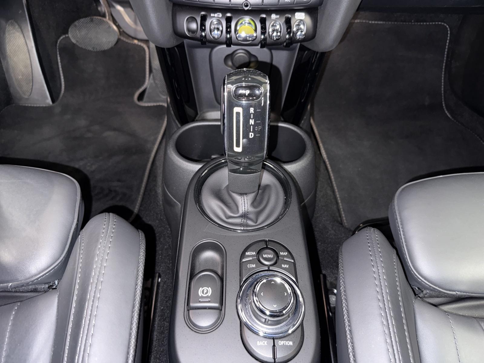 MINI F56 Cooper SE-image-16