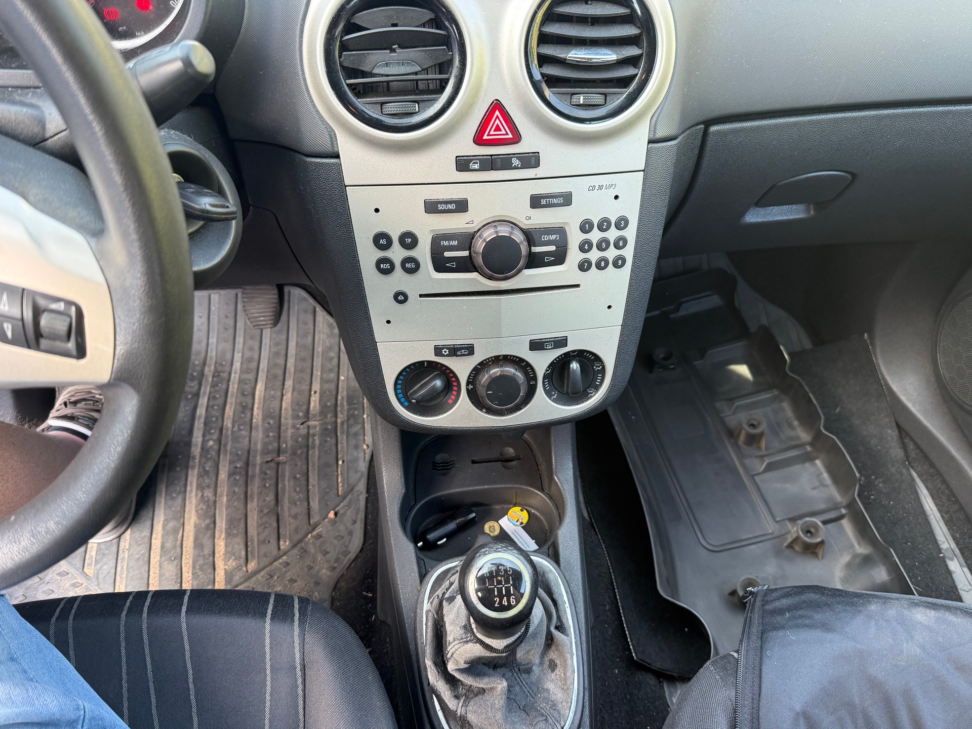 OPEL Corsa 1.3 CDTI Enjoy-image-5