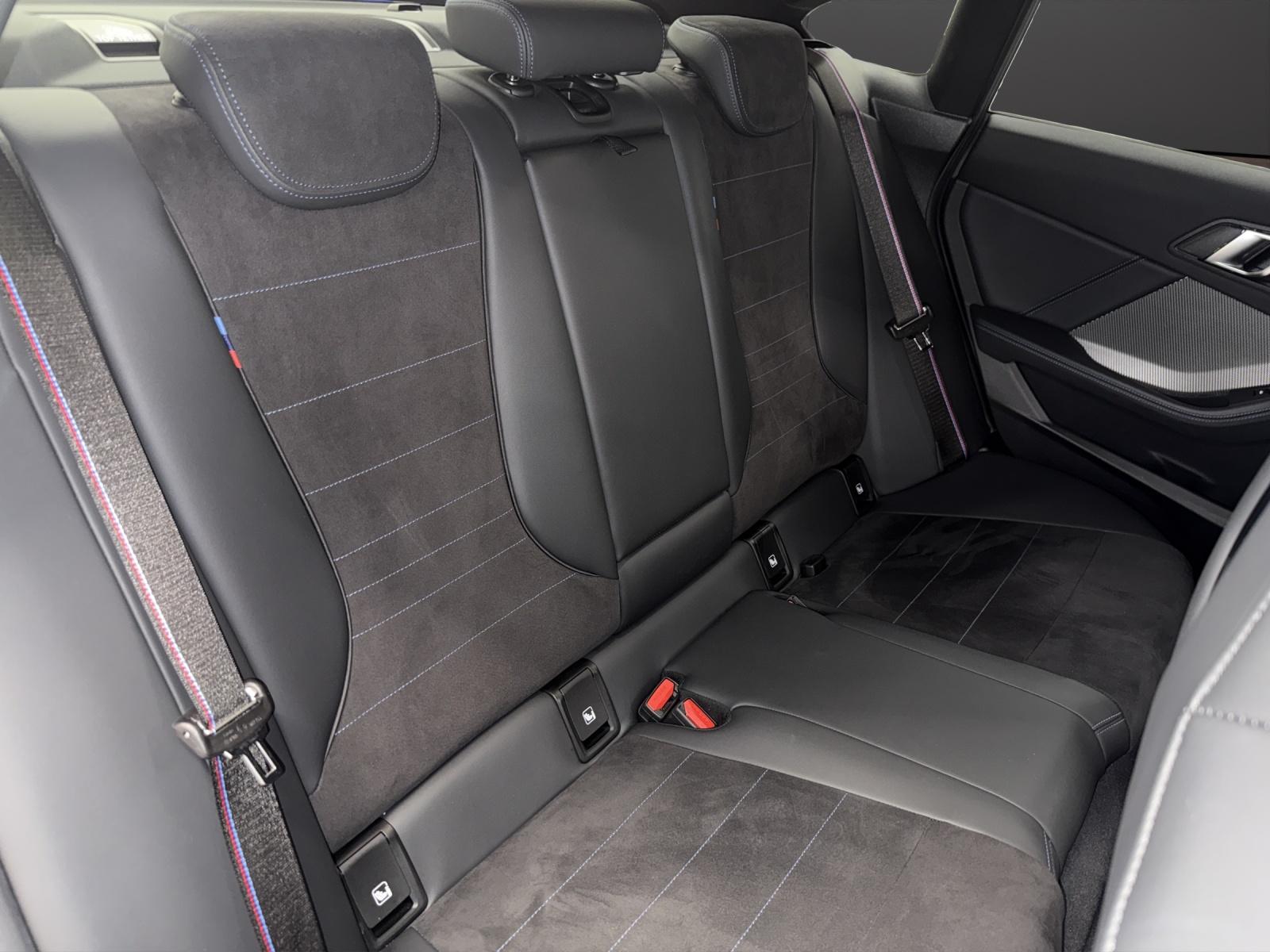 BMW M235i xDrive Gran Coupé M Sport-image-18
