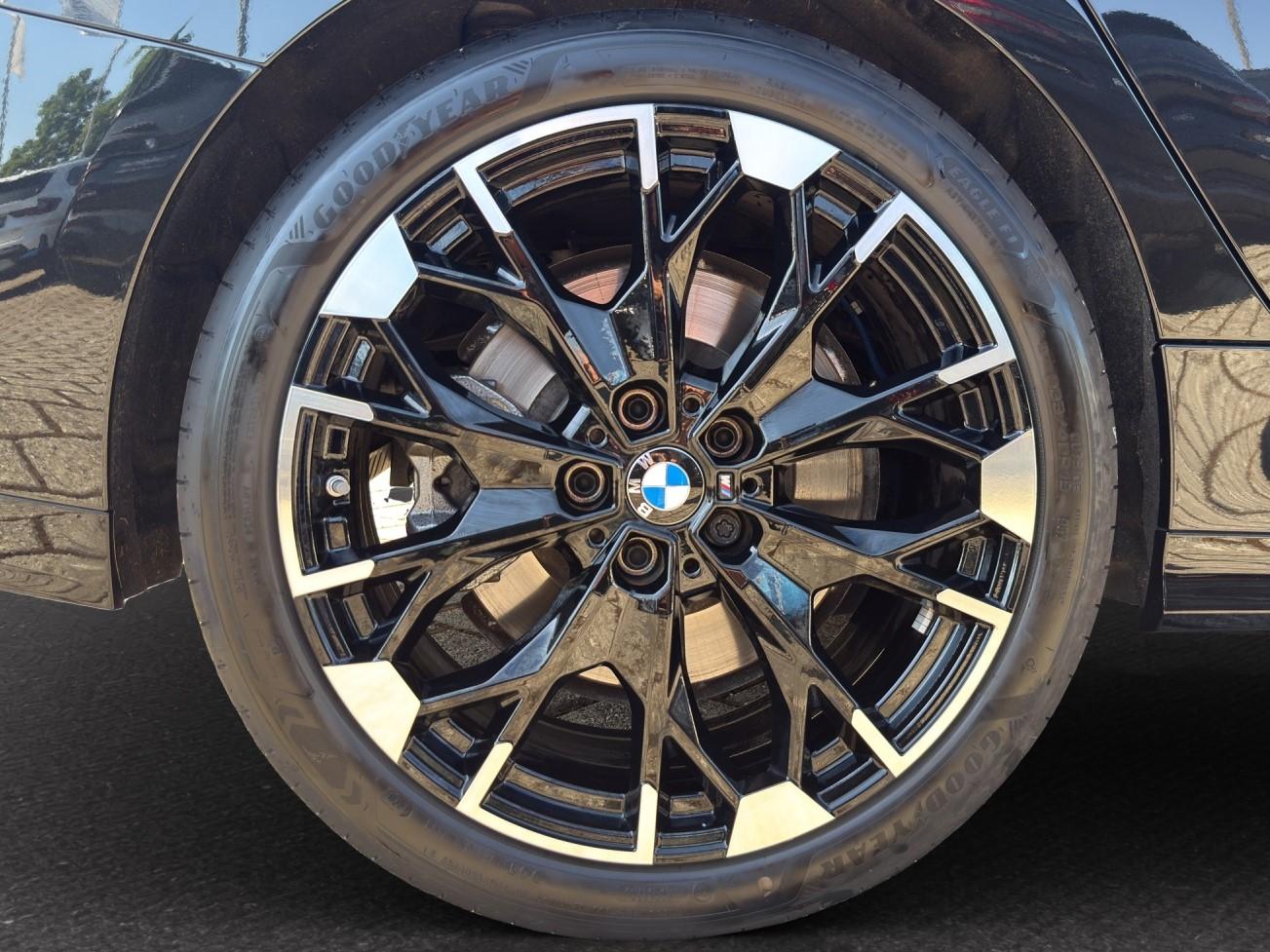 BMW M235i xDrive Gran Coupé M Sport-image-10