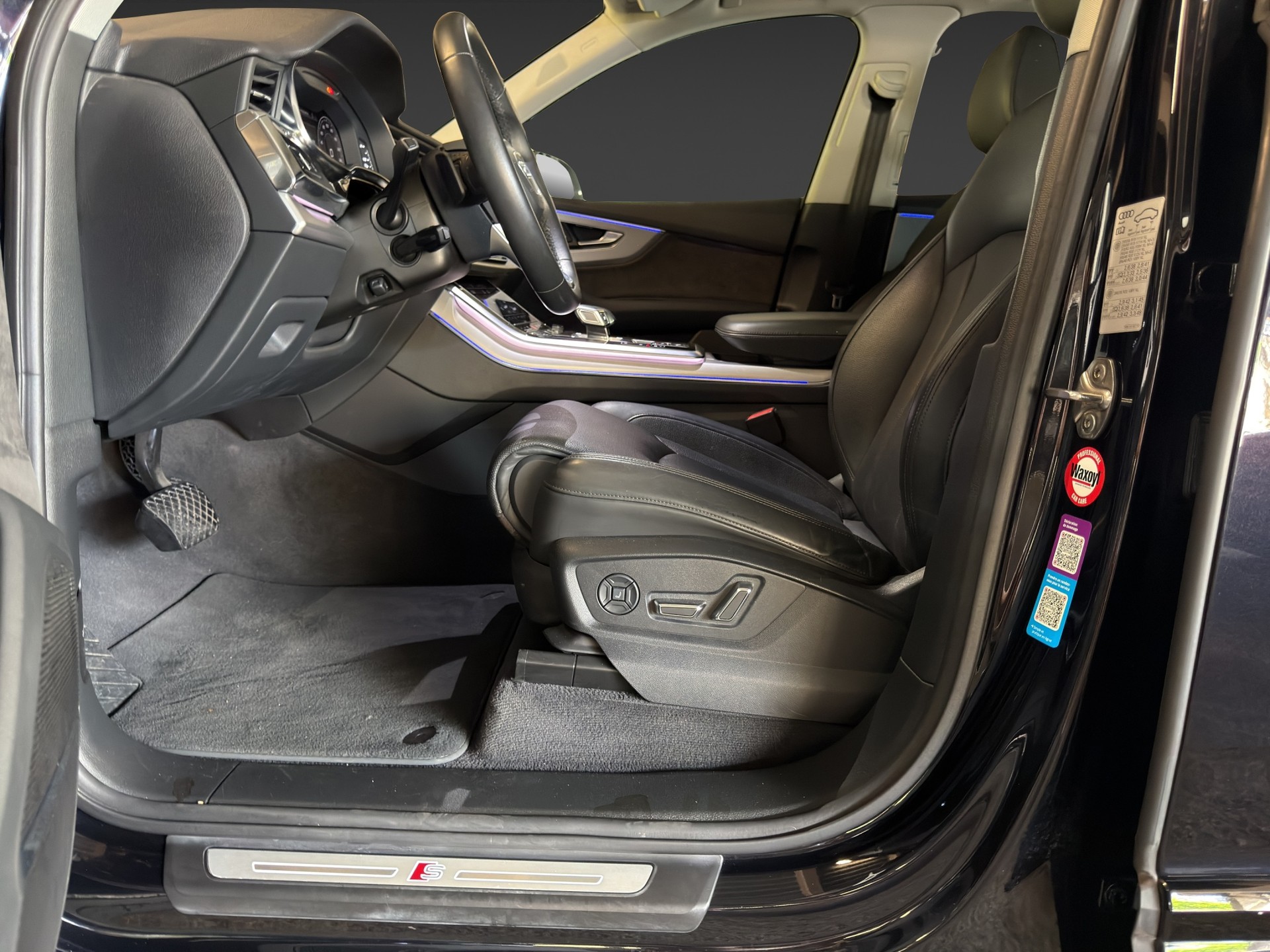 AUDI Q7 55 TFSI e quattro PHEV S line tiptronic-image-9
