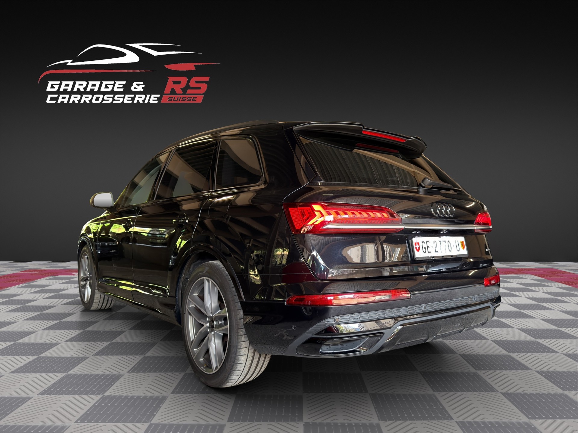 AUDI Q7 55 TFSI e quattro PHEV S line tiptronic-image-1