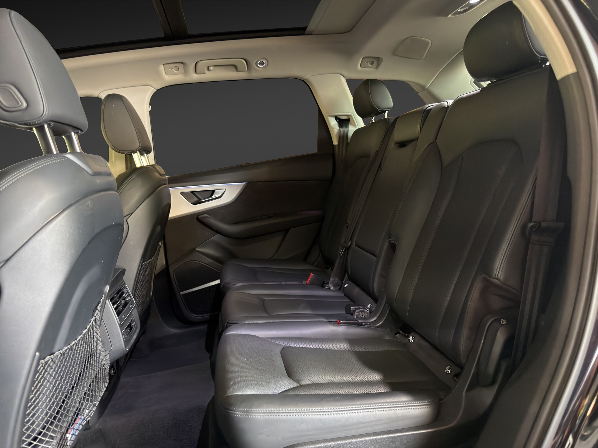 AUDI Q7 55 TFSI e quattro PHEV S line tiptronic-image-12
