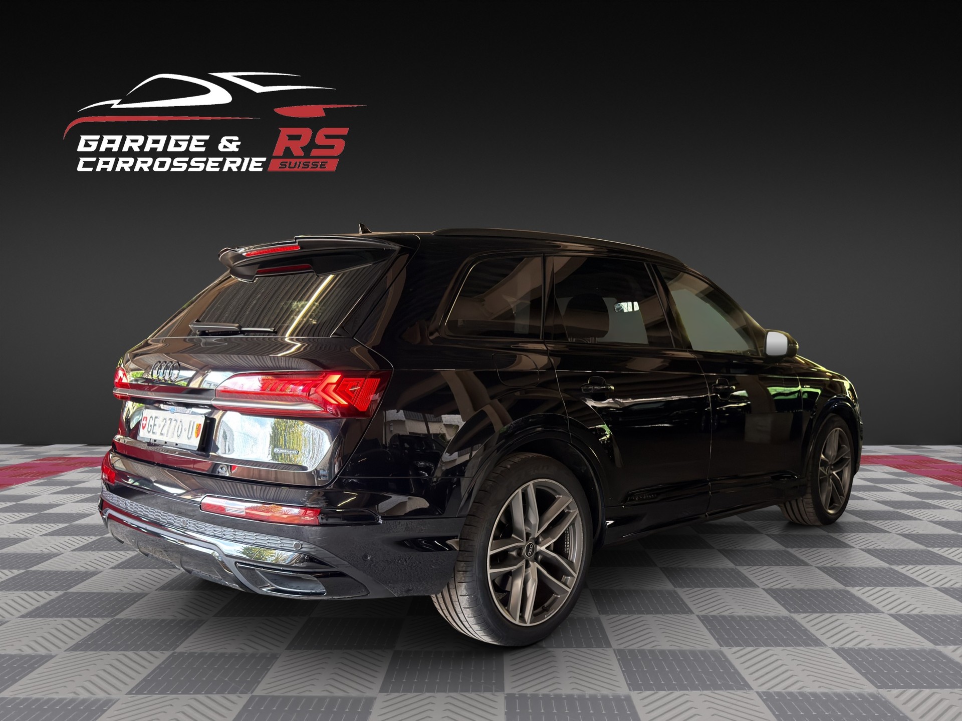 AUDI Q7 55 TFSI e quattro PHEV S line tiptronic-image-3