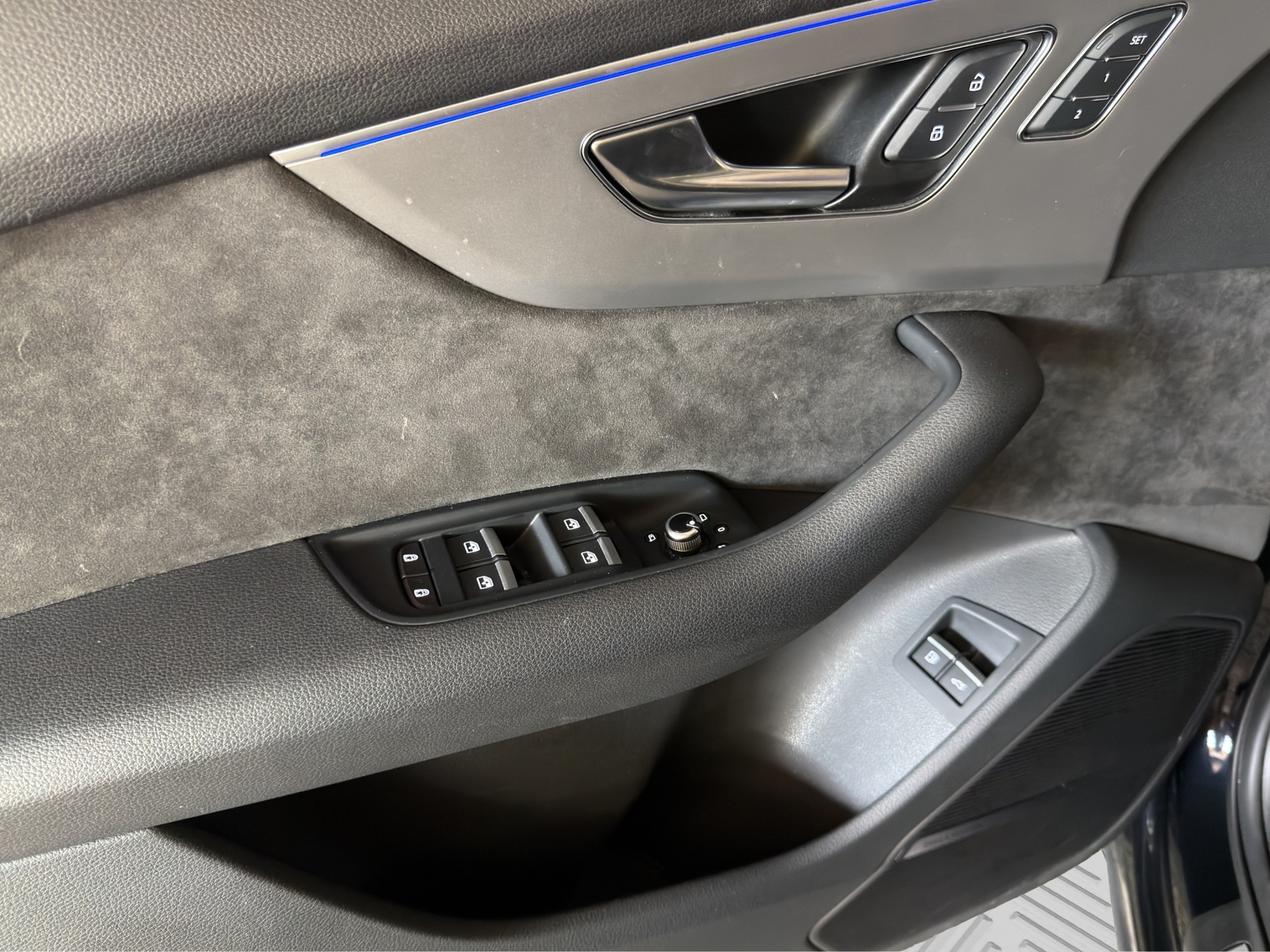 AUDI Q7 55 TFSI e quattro PHEV S line tiptronic-image-13