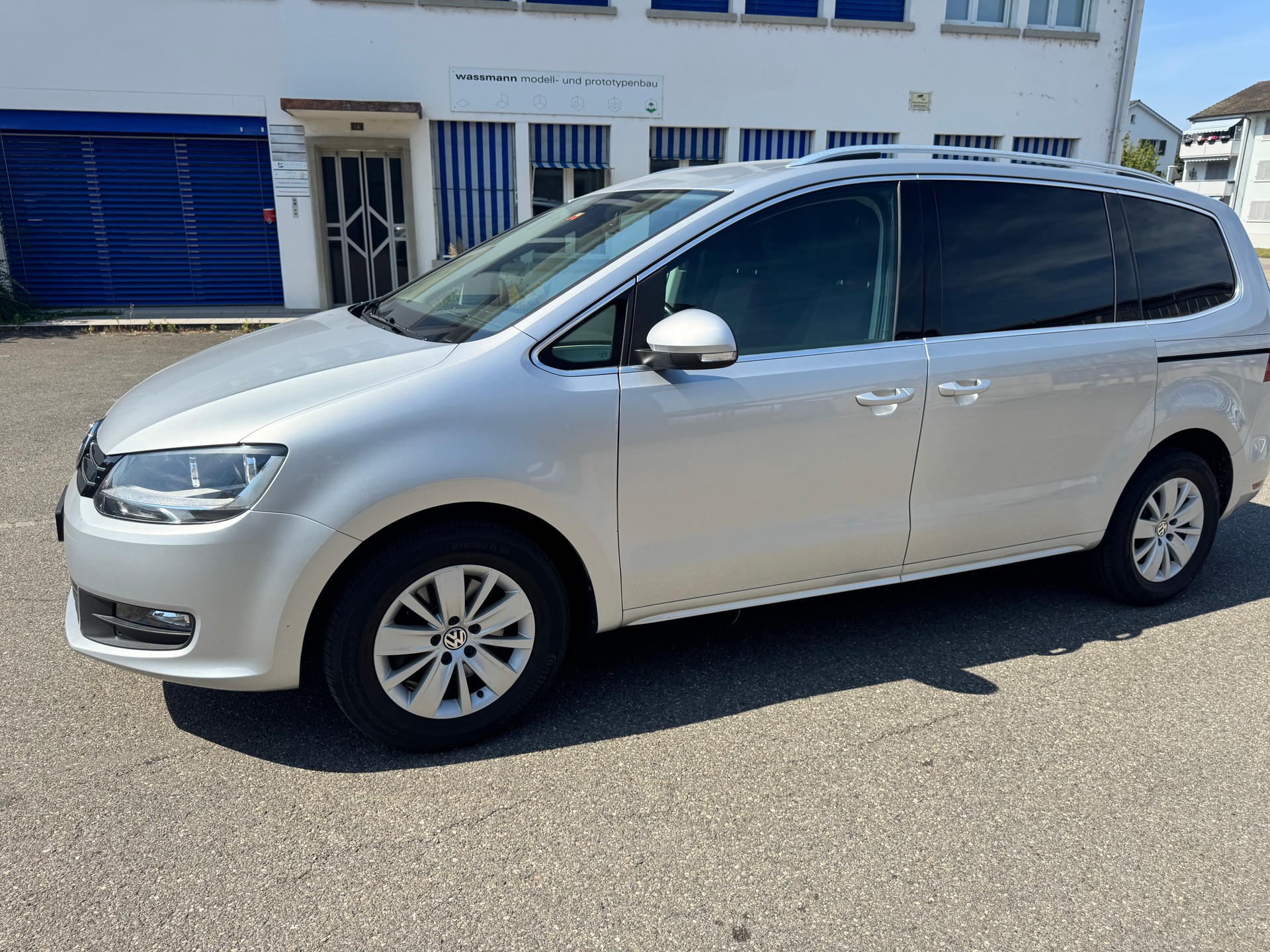 VW Sharan 2.0 TDI BMT Comfortline DSG-image-6