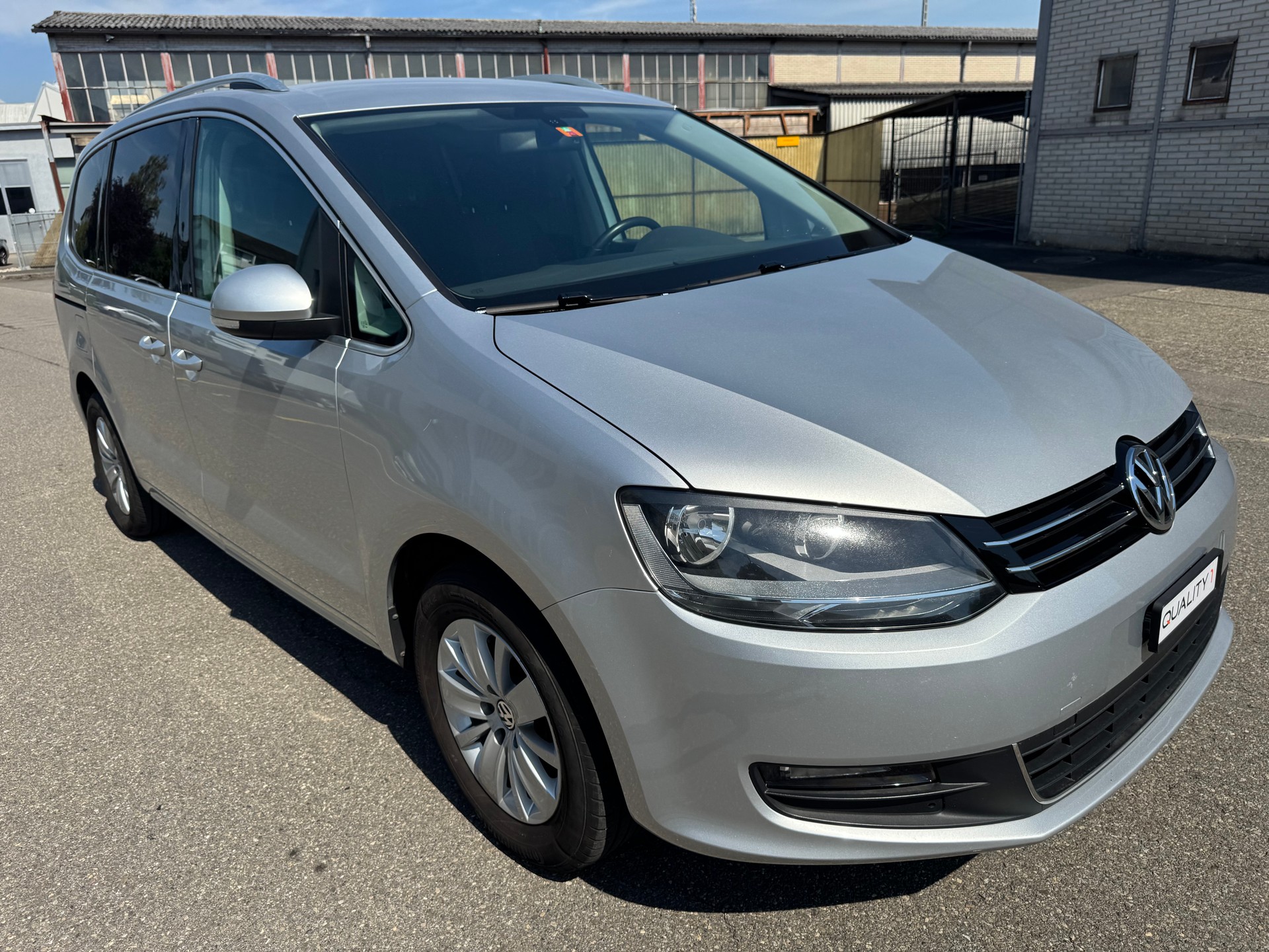 VW Sharan 2.0 TDI BMT Comfortline DSG-image-2