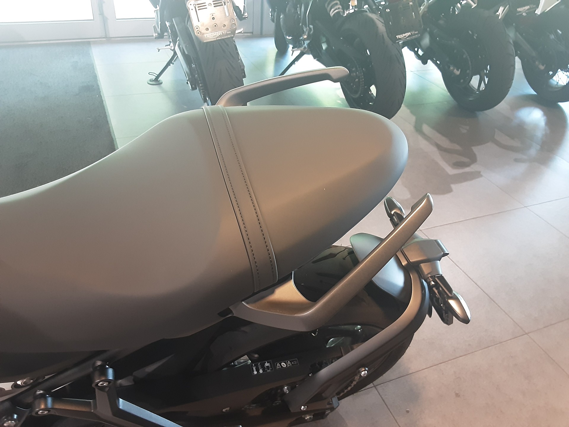 TRIUMPH 660-image-7