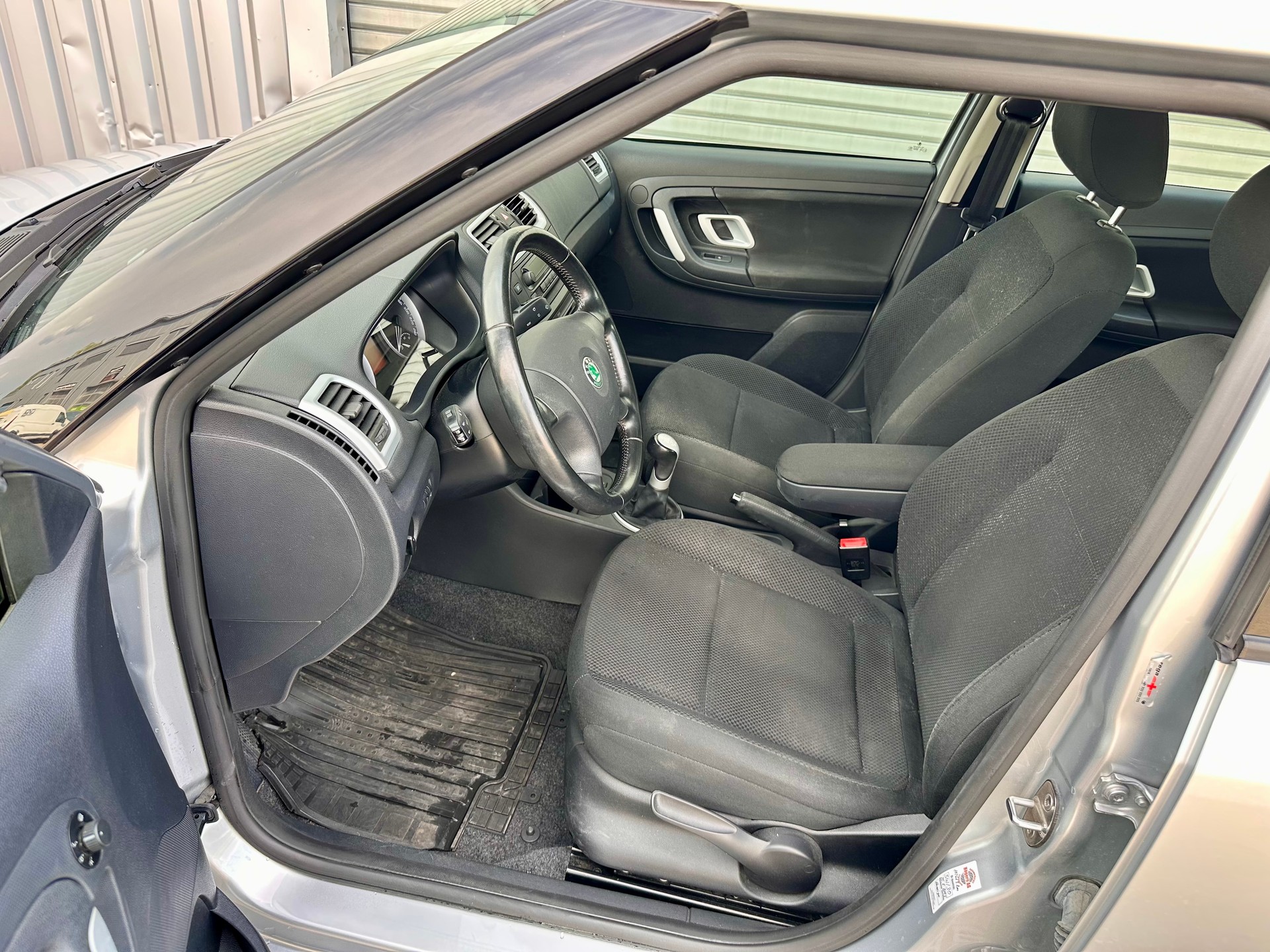 SKODA Fabia 1.4 TDI GreenLine-image-13