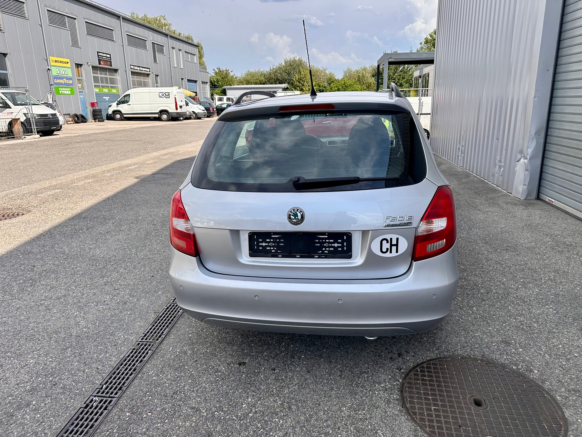 SKODA Fabia 1.4 TDI GreenLine-image-4