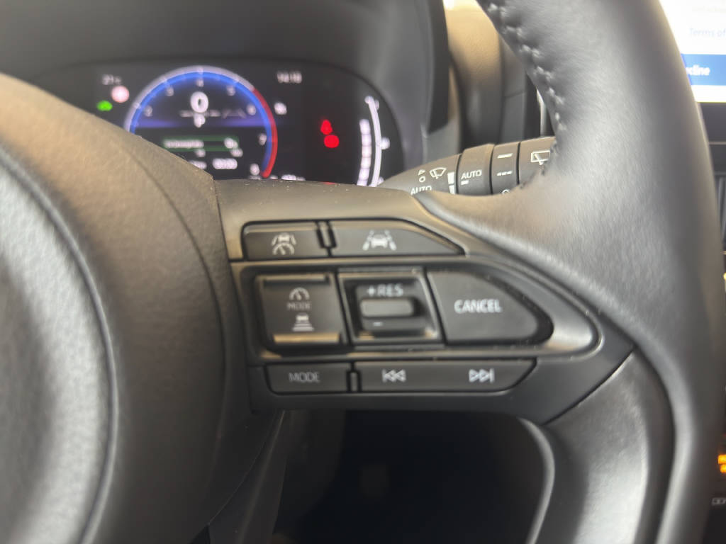 TOYOTA Yaris Cross 1.5 VVT-i HSD Trend AWD-i-image-9