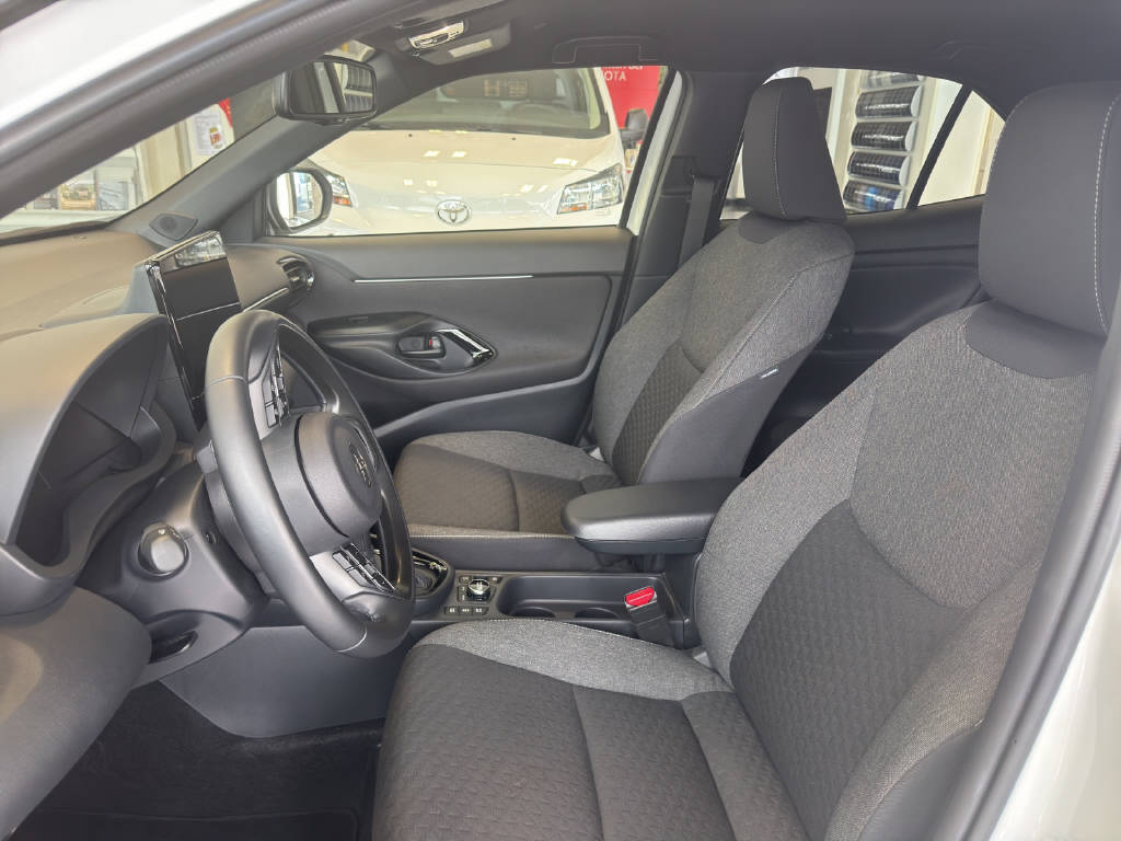 TOYOTA Yaris Cross 1.5 VVT-i HSD Trend AWD-i-image-6