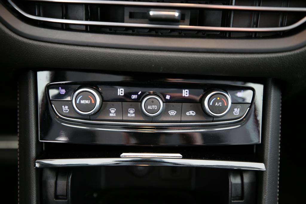 OPEL Grandland 1.6 T PHEV Elegance-image-8