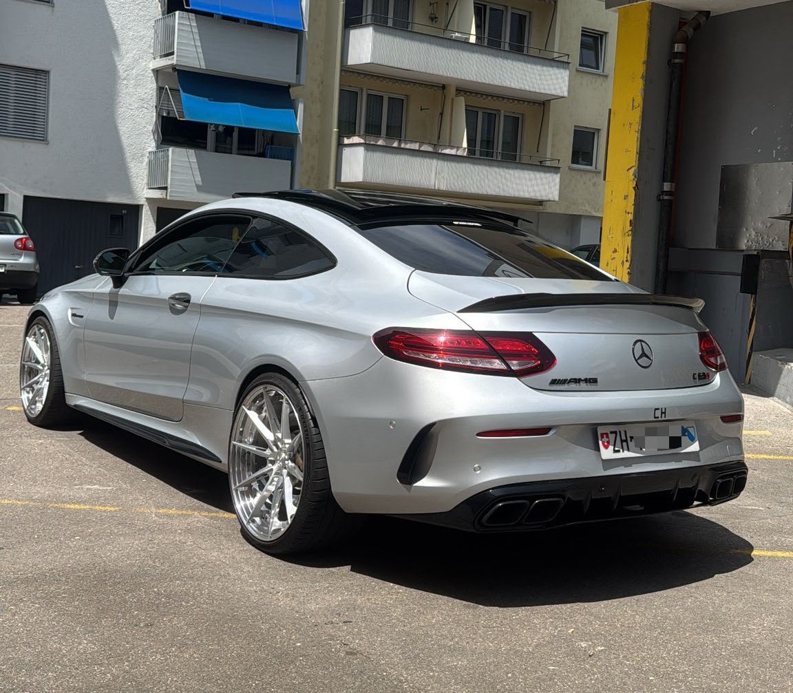 MERCEDES-BENZ C 63 AMG-image-1