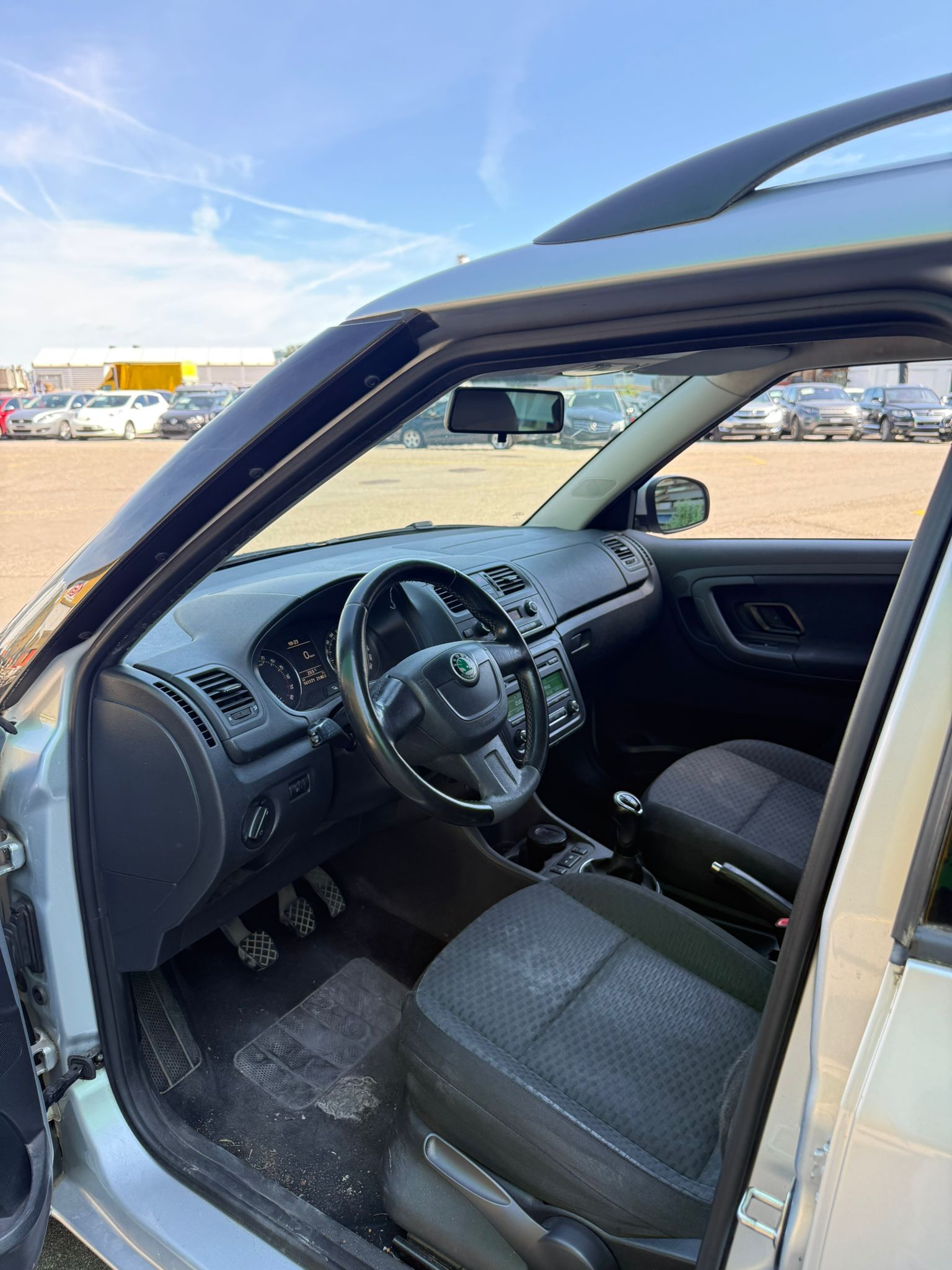 SKODA Fabia 1.6 TDI Ambiente-image-8