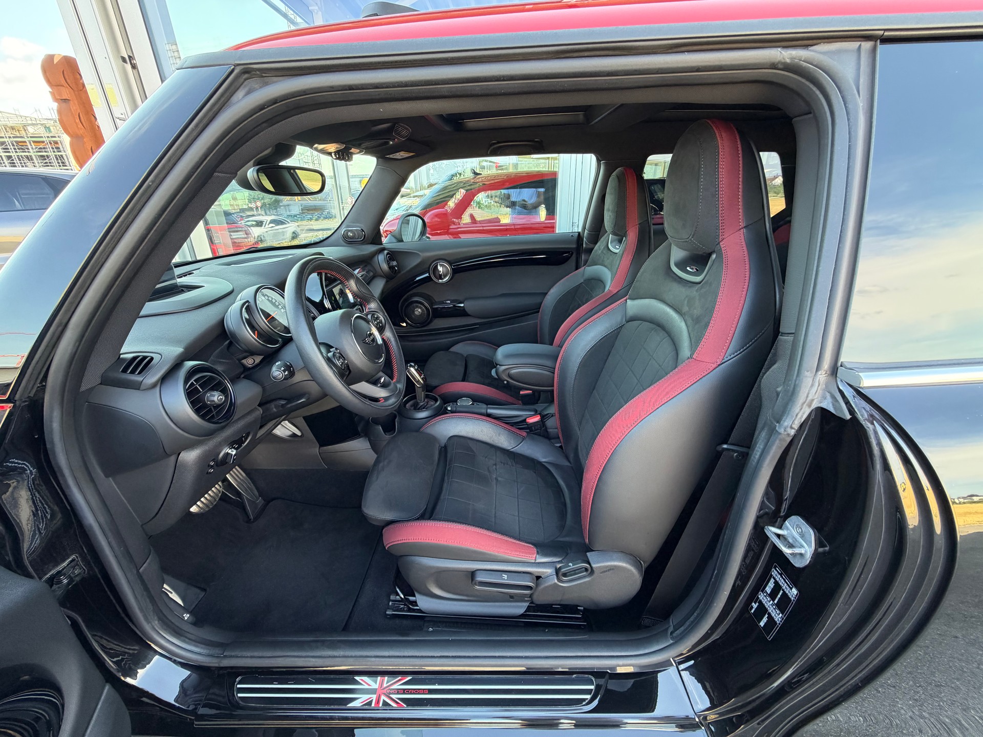 MINI Cooper King's Cross Steptronic DKG-image-18
