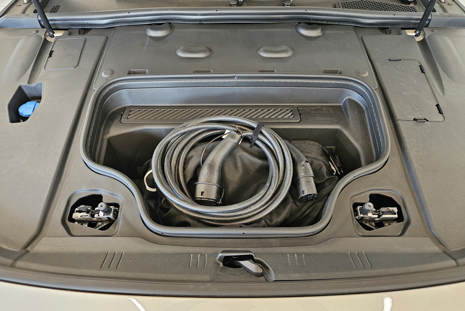 AUDI A6 Sportback e-tron quattro S-Line Tech pro mit traumhafter Ausstattung!-image-26