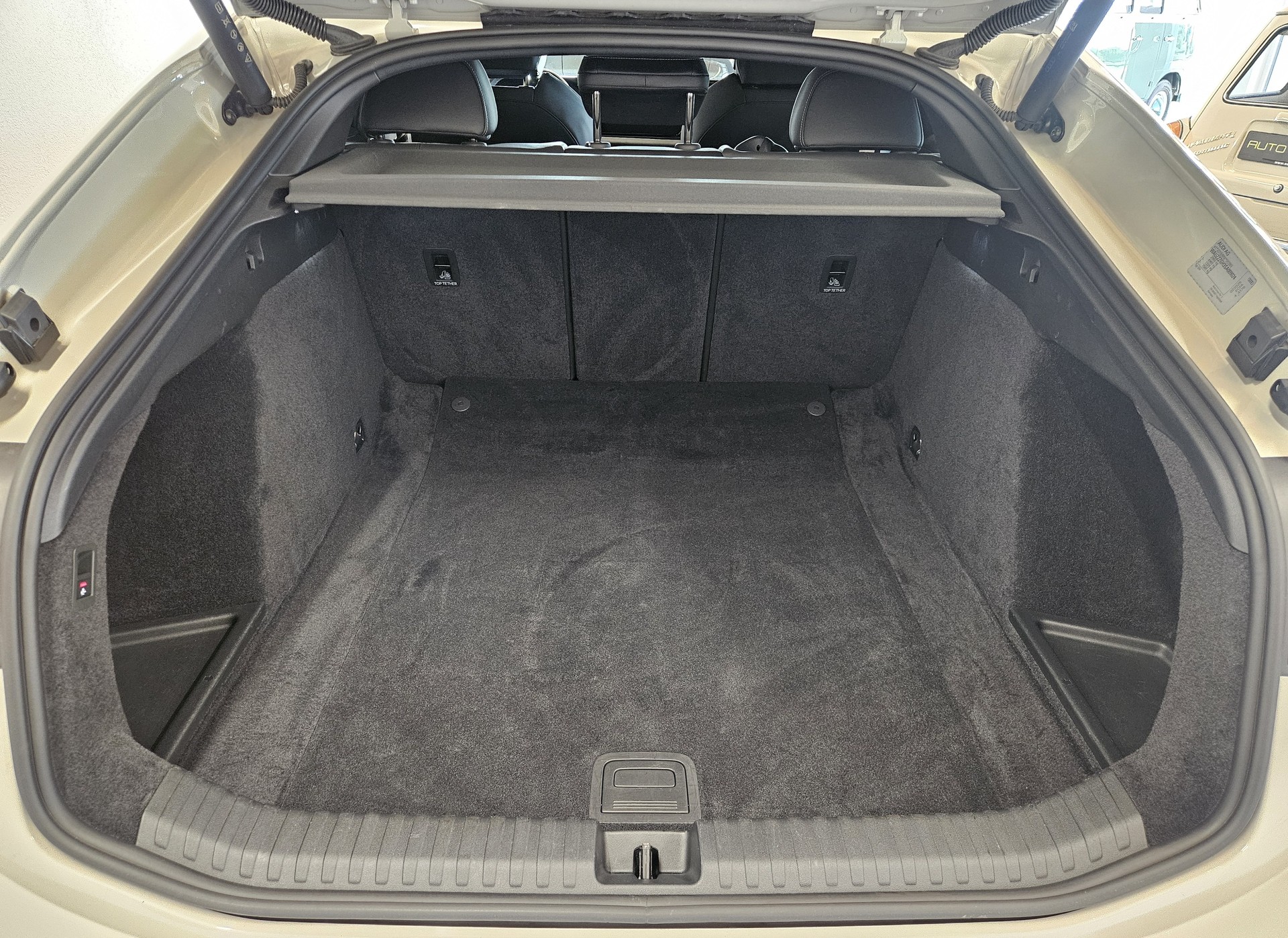AUDI A6 Sportback e-tron quattro S-Line Tech pro mit traumhafter Ausstattung!-image-25