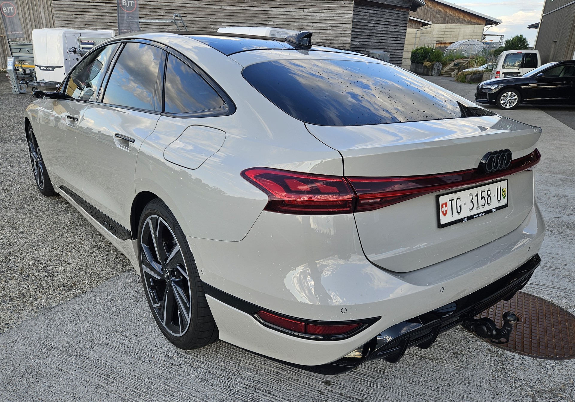AUDI A6 Sportback e-tron quattro S-Line Tech pro mit traumhafter Ausstattung!-image-4