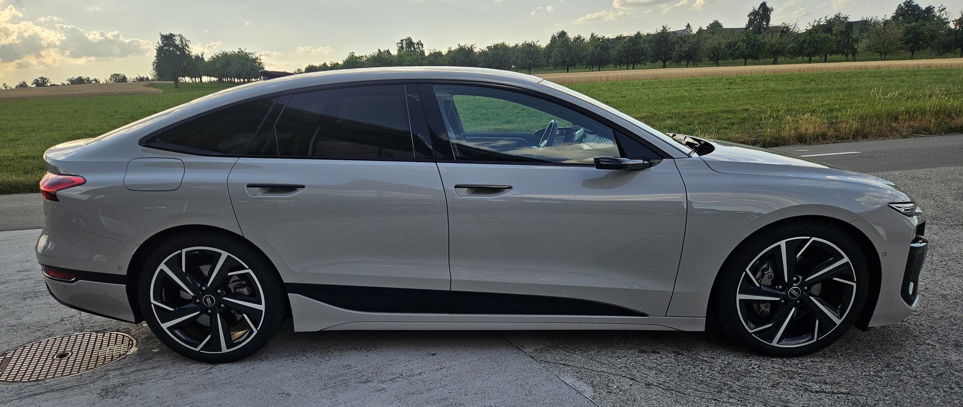 AUDI A6 Sportback e-tron quattro S-Line Tech pro mit traumhafter Ausstattung!-image-6