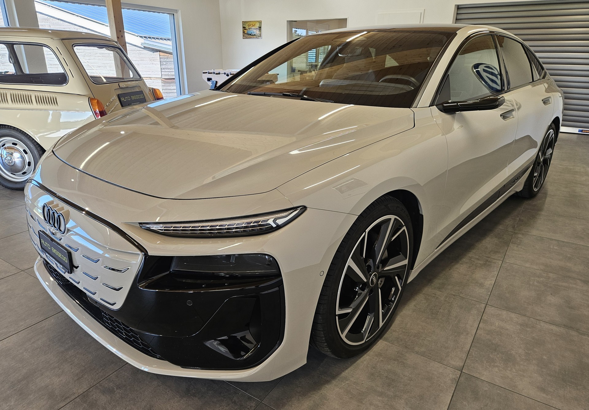 AUDI A6 Sportback e-tron quattro S-Line Tech pro mit traumhafter Ausstattung!-showroom-element-2