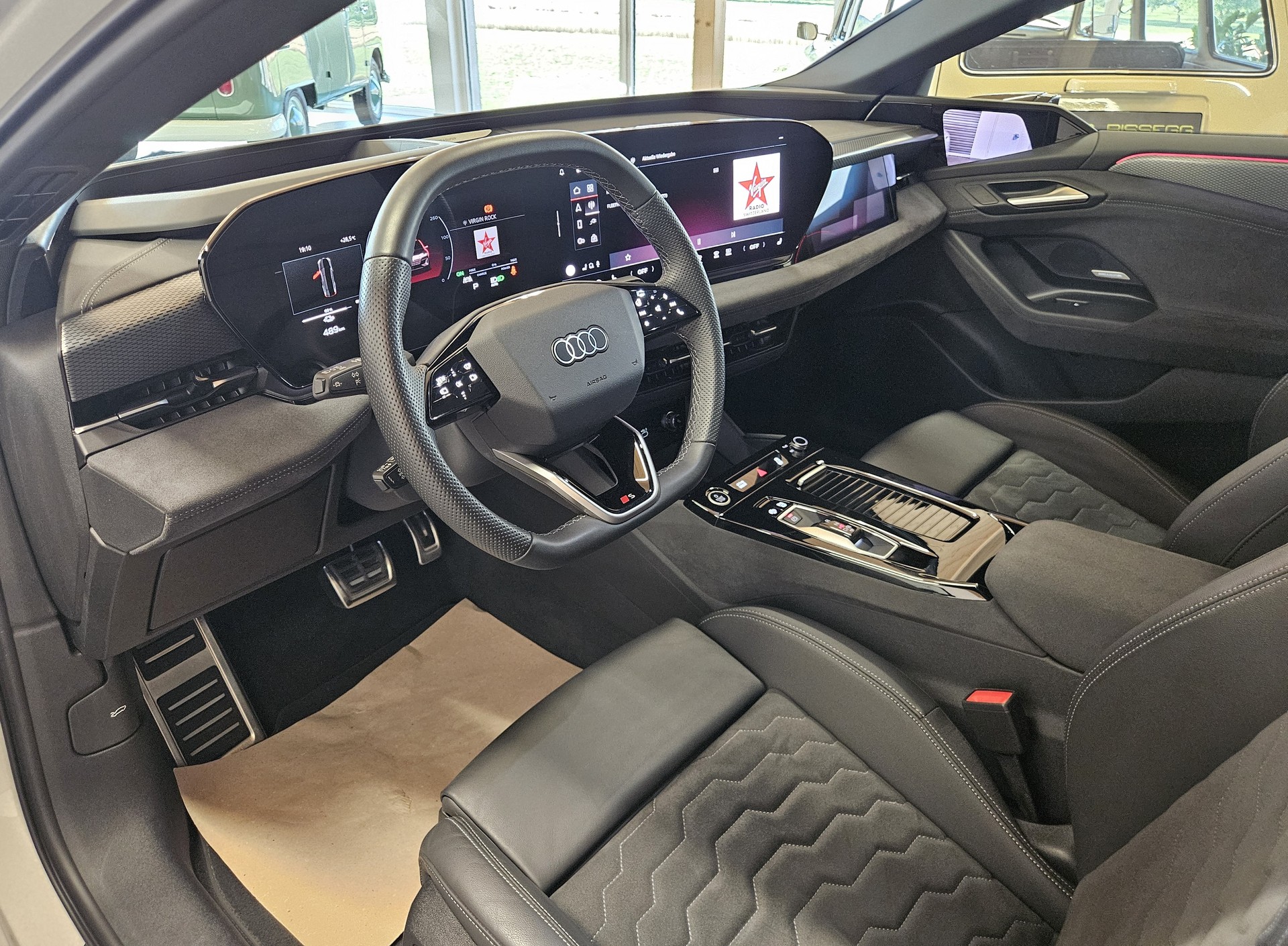 AUDI A6 Sportback e-tron quattro S-Line Tech pro mit traumhafter Ausstattung!-image-12