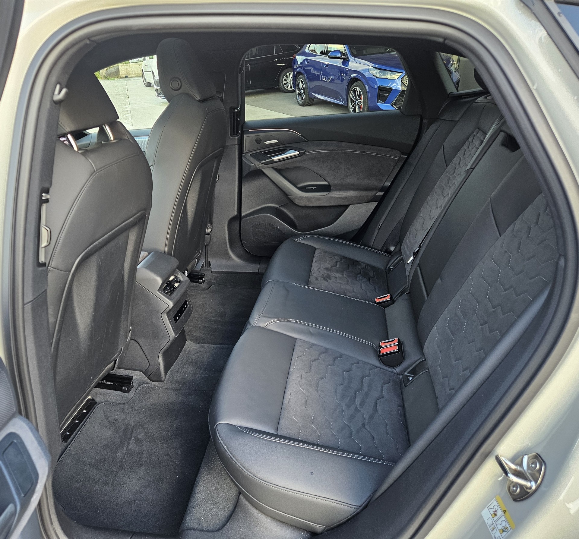 AUDI A6 Sportback e-tron quattro S-Line Tech pro mit traumhafter Ausstattung!-image-13