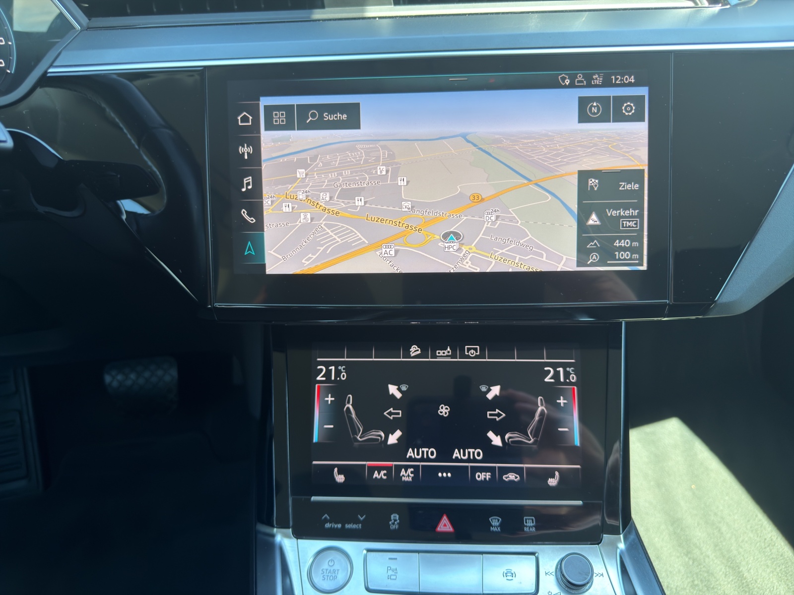 AUDI e-tron 50 quattro-image-11