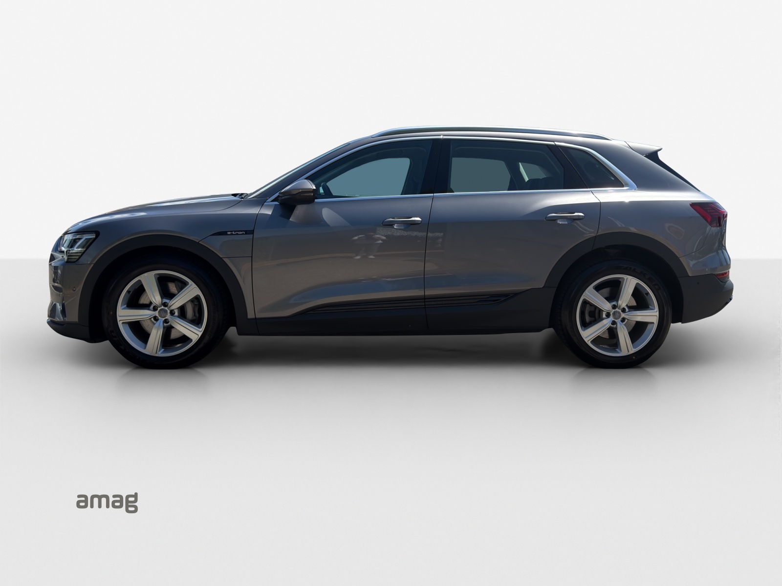 AUDI e-tron 50 quattro-image-1