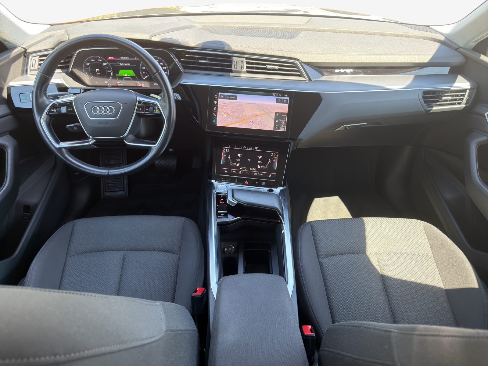 AUDI e-tron 50 quattro-image-9