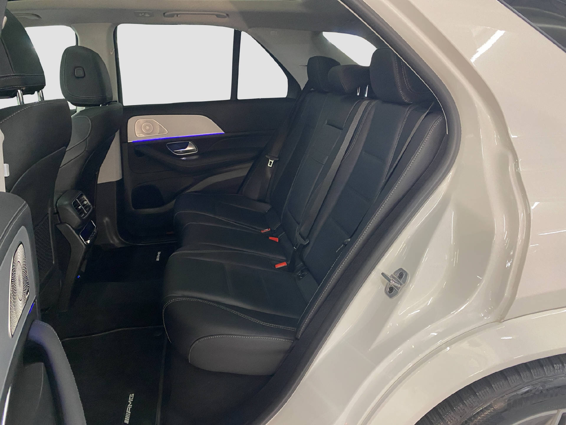 MERCEDES-BENZ GLE 400 e EQ Star AMG Line-image-13