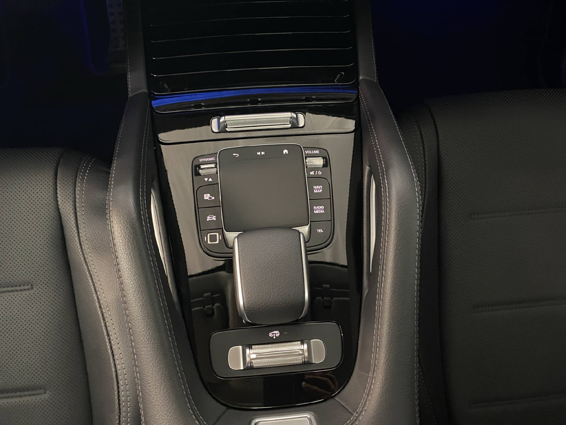 MERCEDES-BENZ GLE 400 e EQ Star AMG Line-image-10