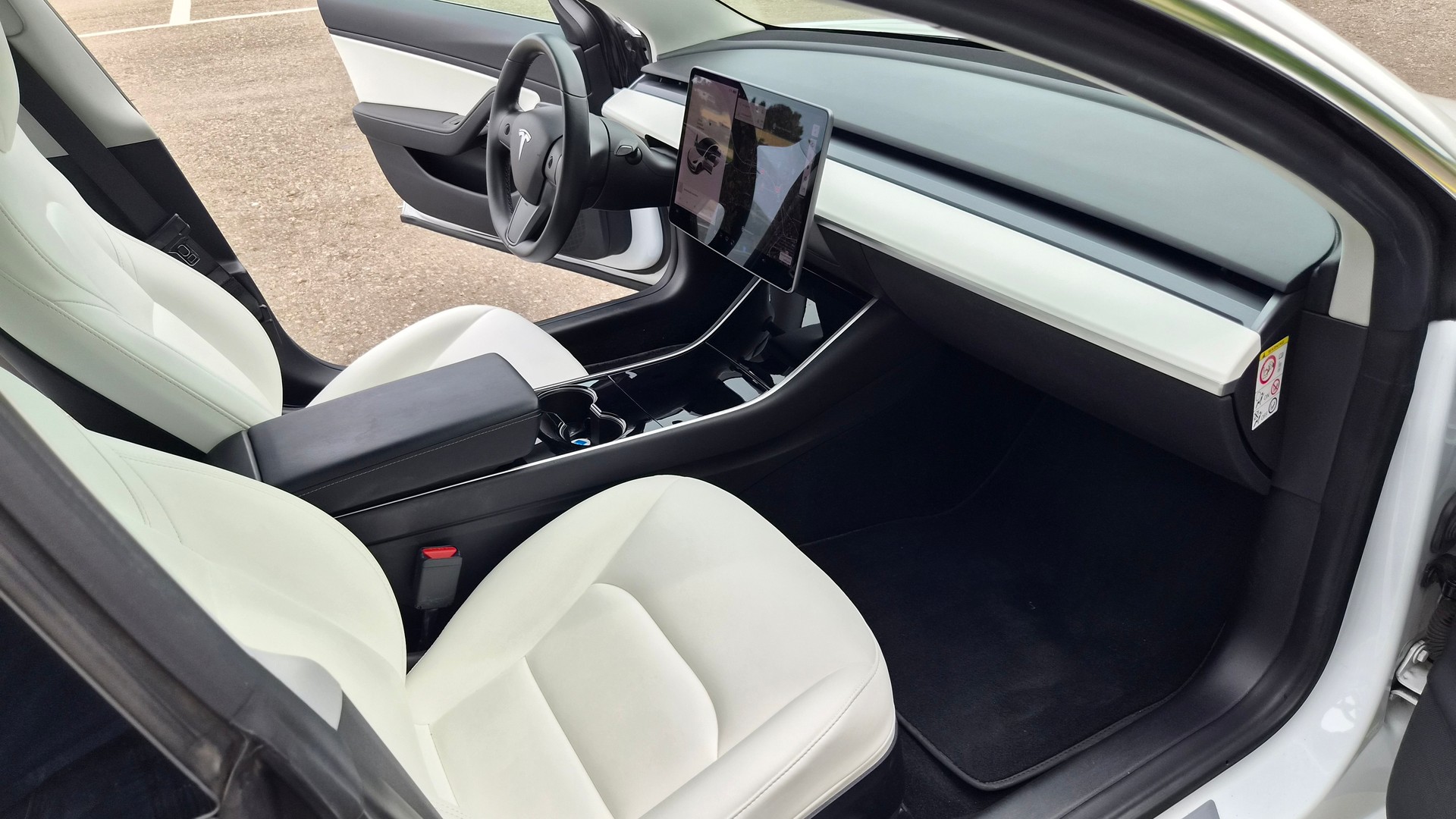 TESLA Model 3 Long Range Dual Motor AWD-image-11
