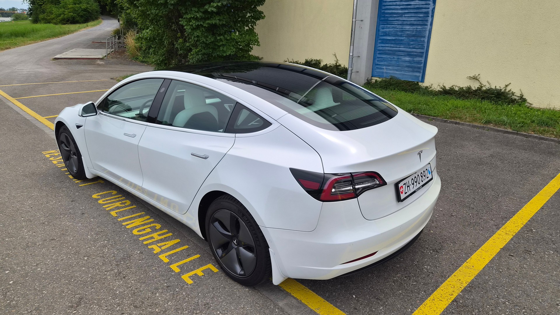 TESLA Model 3 Long Range Dual Motor AWD-image-7