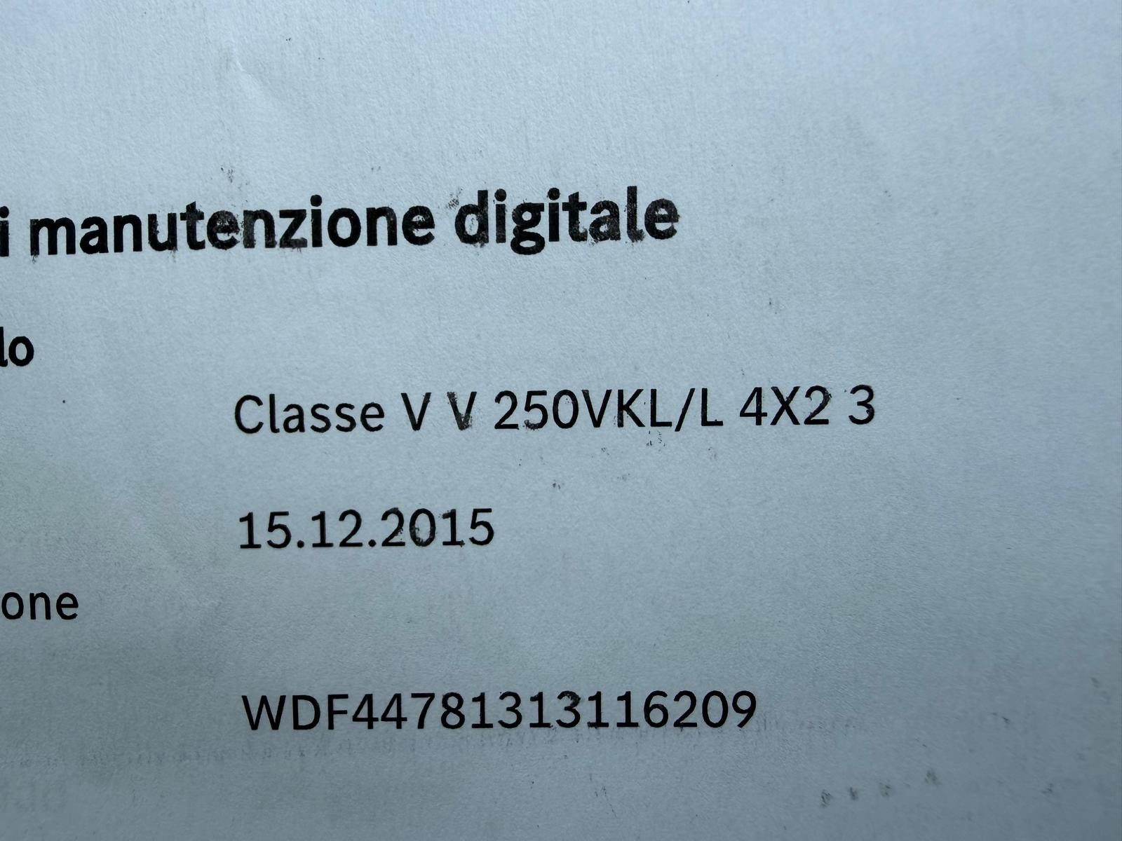 MERCEDES-BENZ V 250 d Avantgarde extralang 7G-Tronic-image-9