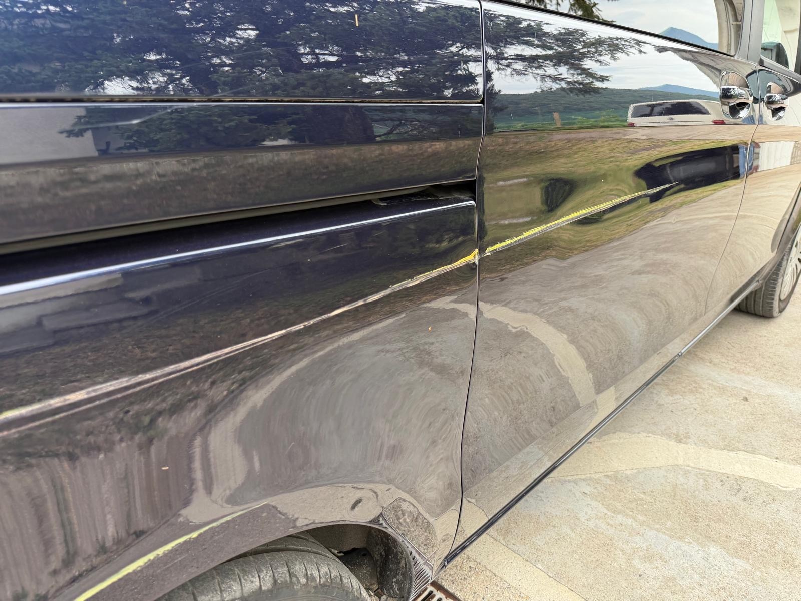 MERCEDES-BENZ V 250 d Avantgarde extralang 7G-Tronic-image-8