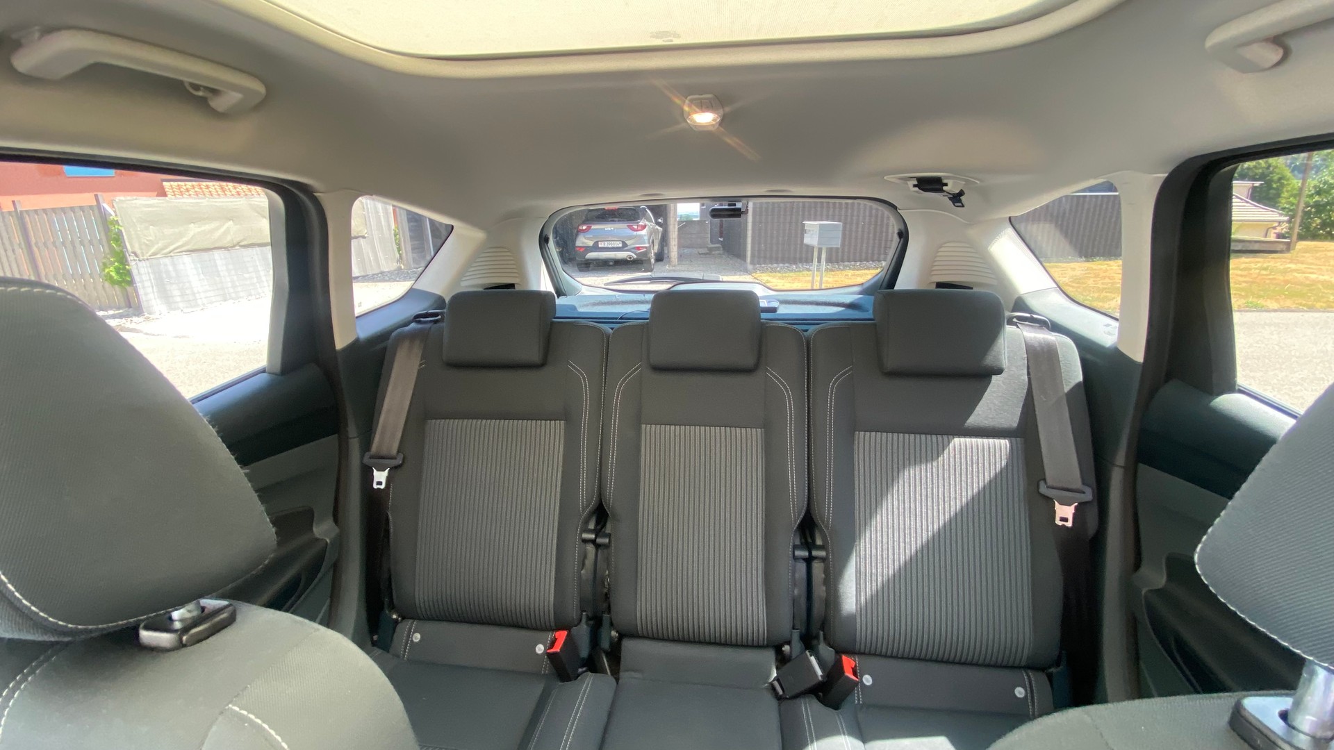FORD 1.6 TDCi 115 Titanium S/S-image-3