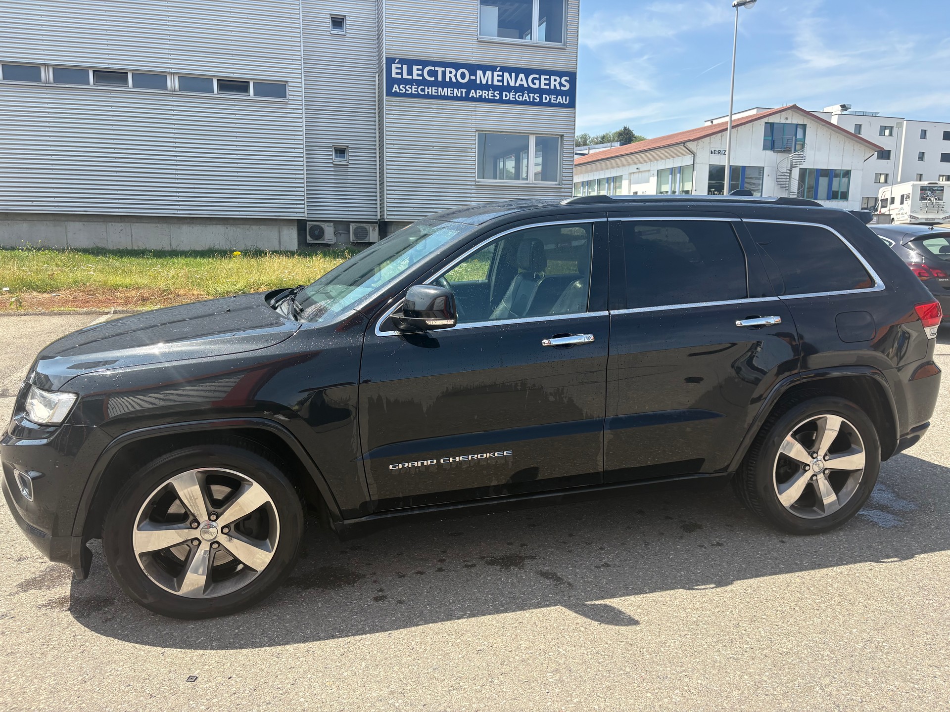 JEEP Grand Cherokee 3.0 CRD Overland Automatic-image-7