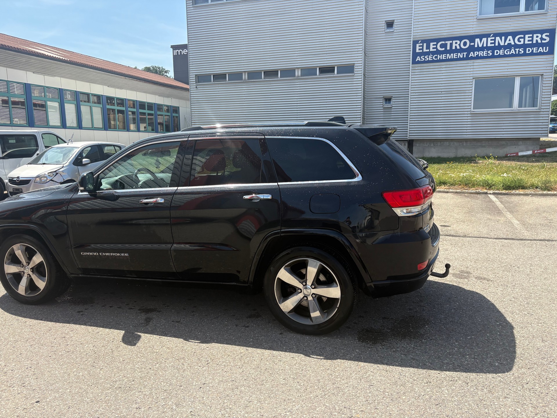 JEEP Grand Cherokee 3.0 CRD Overland Automatic-image-8